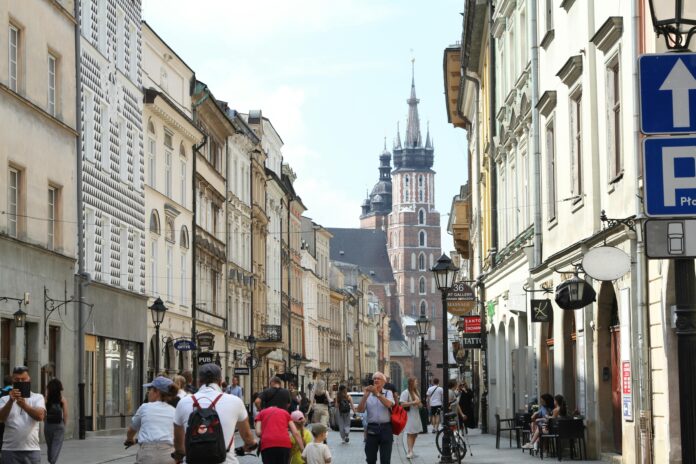 pexels-henryk63-66736428-13080373