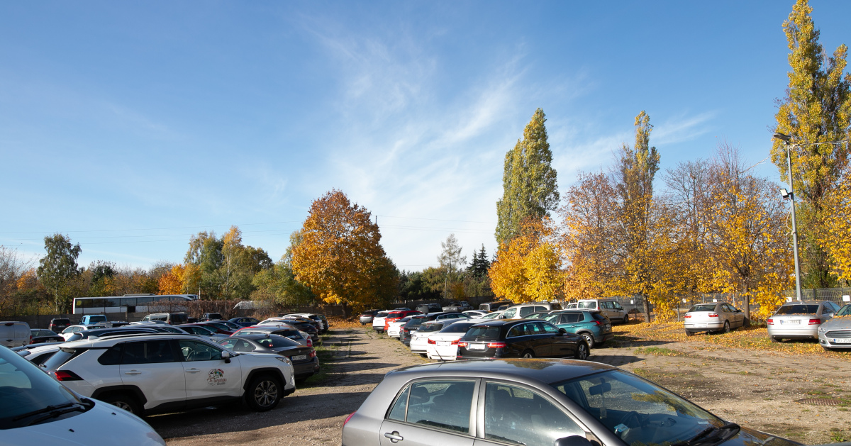 Parking przy lotnisku
