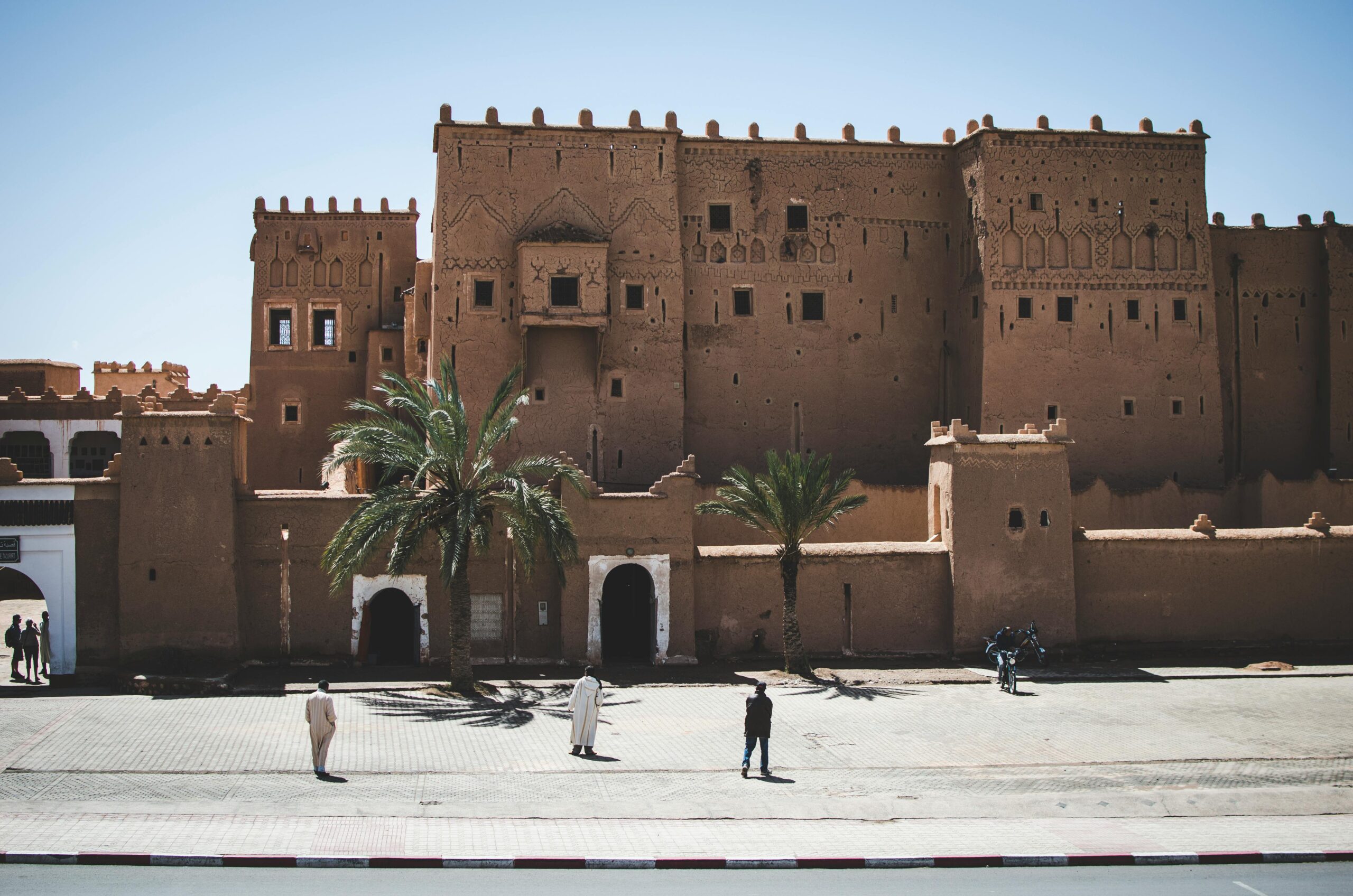 Poznaj starożytną Kasbah Taourirt, wpisaną na Listę Światowego Dziedzictwa UNESCO w Ouarzazate w Maroku.