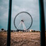 Oszałamiający widok na diabelski młyn w Puebla z dramatycznym niebem.