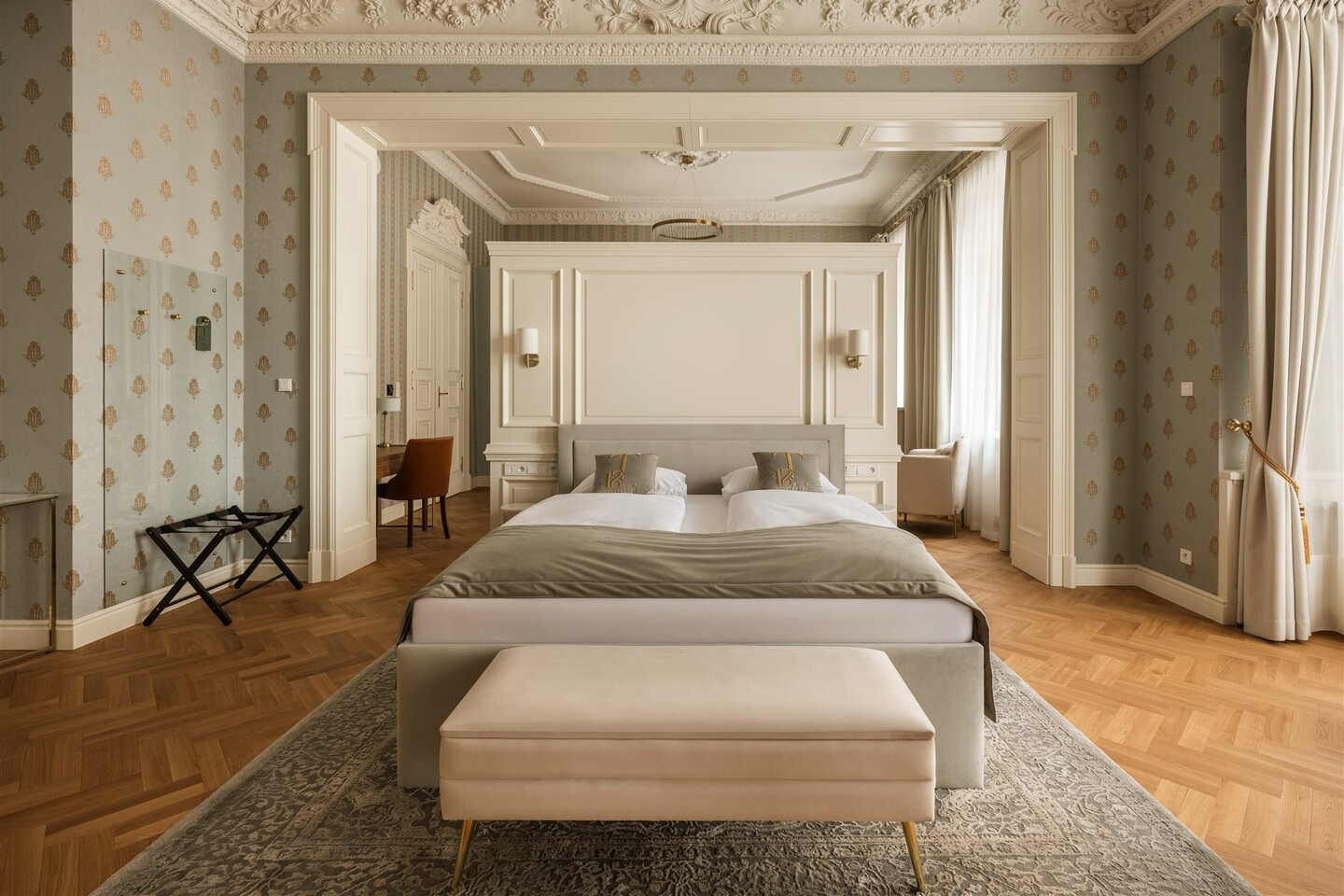 hoteltraugutta12