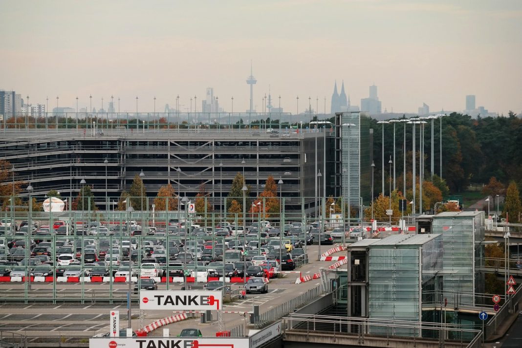 didgeman-cologne-520784_1280