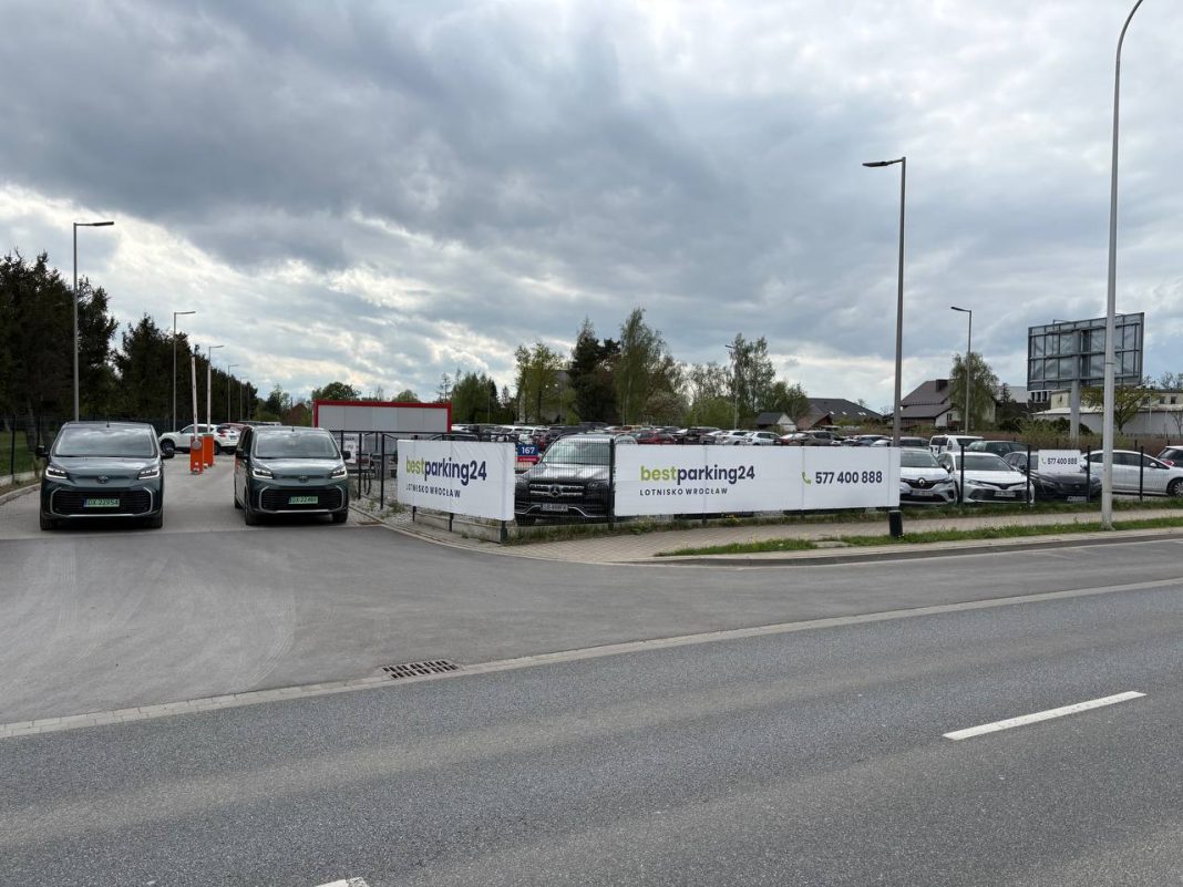 parking-obok-lotniska-wroclaw